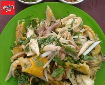 GỎI GÀ LÁ É TRUNG